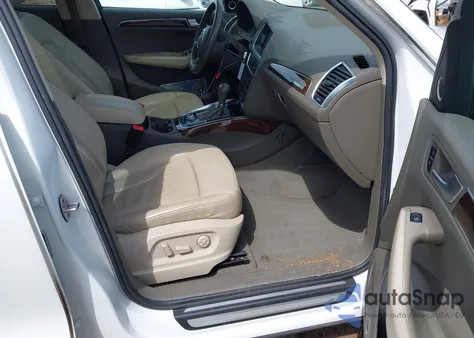 2011 Audi Q5 2.0T Premium z USA, uszkodzony, nr VIN WA1LFAFP2BA064733